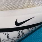 Nike  Women Tanjun size 6 902866-101 White/Pure Platinum slip on sneakers running Photo 4