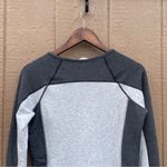 Athleta  Womens Dress Heather Grey Colorblock Omega Long Sleeve Size Small Photo 5