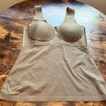 knix by knixwear | LuxeLift Evolution tank. Size: M. Green Size M Photo 0