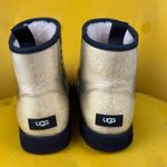 UGG  Classic Clear Mini Size 8 USA Water Repellent Cream Color Women’s Photo 8