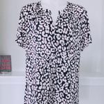 Ellen Tracy  Blouse Bali Animal Print V-Neck Top Size L New w/Tag $69.50 Photo 2