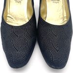 Vintage Bruno Magli Black Embossed Leather Pumps Italian Heels Women’s Size 8 AA Photo 3