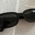 Retro Black Sunglasses Photo 0