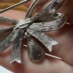 Signed Avon Silver Tone Bow Brooch Pin August Birthstone Peridot Green Photo 4