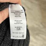 Smartwool  Grey Merino Wool Cableknit Chunky Pom Pom Beanie Photo 2