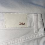 ZARA NWOT  HIGH RISE STRAIGHT JEANS DISTRESSED WHITE SZ-6 Photo 5