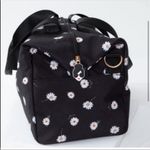 Alice + Olivia NWOT Daisy print duffel weekender bag like new Photo 11