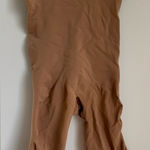 SKIMS New  Sculpting Mid Thigh Large Photo 0