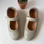 Drew Rose Mary Jane Women Shoes Sz 5.5M Beige Orthopedic Comfort Leather Strap Photo 3