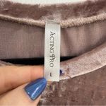 Acting Pro Velvet Short Sleeve Dress in Pink Large Photo 2