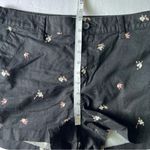 A New Day  dainty floral stretch chino shorts black size 10 Photo 5