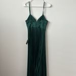 Lulus Lulu’s Fabulous Perfection Emerald Green Satin Pleated Midi Dress Size: XS Photo 6