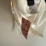 Daisy NWT Crop  Top Photo 2