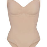 SKIMS NEW  SEAMLESS SCULPT BRIEF BODYSUIT Mica Clay Size XS Photo 0