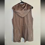 Active USA  Women's Brown Sleeveless Vest Photo 1