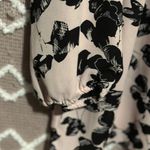 Roz & Ali Size small floral  Fancy Dress Clothes Blouse Business Casual.  Photo 3