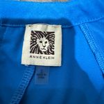 Anne Klein Blue Pleated Keyhole Blouse with Gold Bar Detail - Small Photo 6