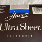 Hanes Vintage Ultra Sheer Pantyhose Control Top Sandalfoot Seashell Size B New Photo 3