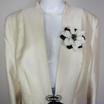 Vintage Lily&Taylor cream and black blazer jacket floral brooch, women's size 18 Photo 2