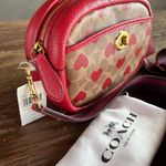 Coach Camera Bag In Signature Canvas With Heart Print NEW WITH DUST BAG Photo 1