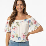 Alythea  size small white floral flirty crop top Photo 0