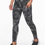 Athleta Black Gray Camo Contender 7/8 Tights Powerlifting Leggings Size M Photo 0