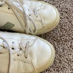 VEJA Sneakers Photo 2