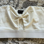Pretty Little Thing  Bandeau white Twist Top☀️ Photo 0