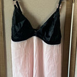 Daisy Fuentes  Black and Pink Chemise medium Photo 0