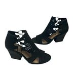 Vince Camuto * Caged Heels Womens Size 7M Black Perforated Gladiator Fairy Witchy Photo 8