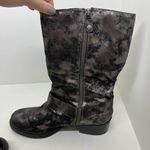 Vera Wang SIMPLY VERA  FAUX LEATHER METALLIC crackle BOOTS mid calf size 10 Photo 2