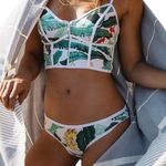 Floral bikini super cute and flattering Size M Photo 1
