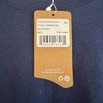 Brooks Women's Navy Blue T-Shirt Photo 6