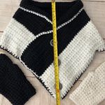 Handmade • Crochet Set 5 Pieces • Black & White • Buttons • Headband • Neck Warm Photo 11