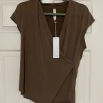 Dear Scarlett Brown V Photo 0