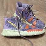 Nike Kyrie 7 Basketball Shoes Photo 4