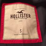 Hollister NWOT Women’s  Puffer Vest Size Small Dark Gray Photo 6