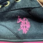 U.S. Polo Assn. Women's Black Sneakers with Pink Trim Photo 7