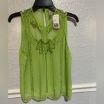 Forever 21 Green blouse with special design embroidered in piping Photo 1