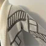 Leith  White & Gray Geometric Print Cardigan Size XS/S Photo 3