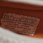 Rockport Cream and Tan Athletic Shoes with Saddle Accent Size 7.5 Photo 3