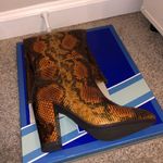 White Mountain NWT! Snake regular tall shaft boots 5M Photo 8