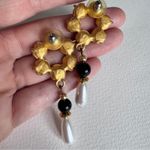 Vintage Gold Tone Rose Black White Drop Earrings Womens Jewelry 80s Photo 4