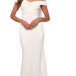 Lulus  White Off the Shoulder Mermaid Wedding Dress NWT Size Small Photo 0