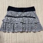 Lululemon Run Pace Setter Skirt (Regular) Beachy Floral White Fossil / Black Size 4 Photo 3