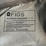 FIGS Kade Cargo Grey Medical Scrub Pants w/Teal Drawstring Size Small Photo 3