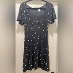 Abound LIKE NEW  Black & White Daisy Floral Patterned Short Sleeve Mini Dress XS Photo 2