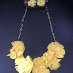 Nicole Miller  Yellow 3 D Floral Necklace Set Earri Photo 0