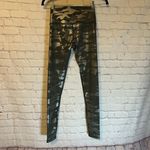 Noli NWOT  Yoga GI Jane green shimmer Camo leggings, XS Photo 2