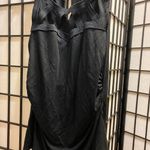 White House | Black Market  work out top Photo 4